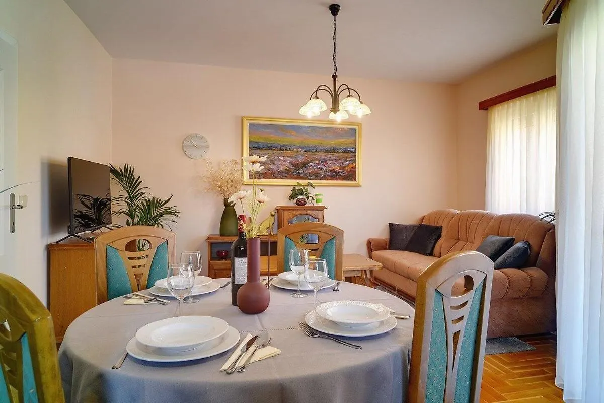 Apartment Cvita Medulin